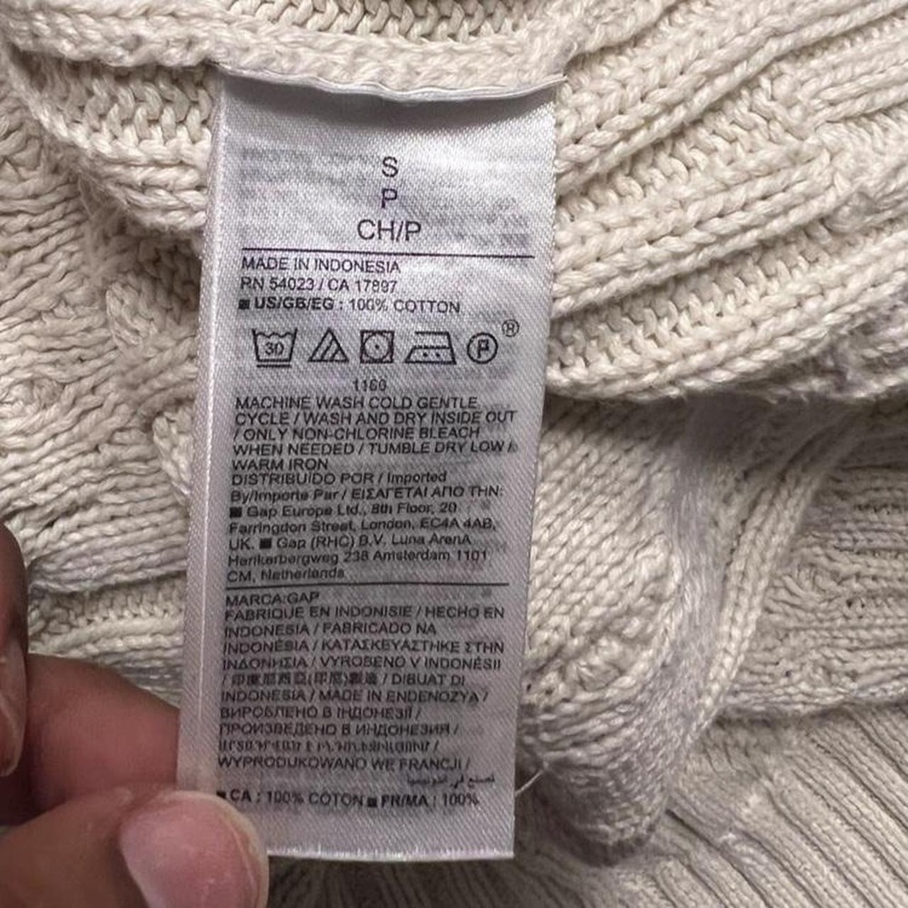 Cable-Knit Cream GAP Crewneck Sweater - Picture 6 of 6